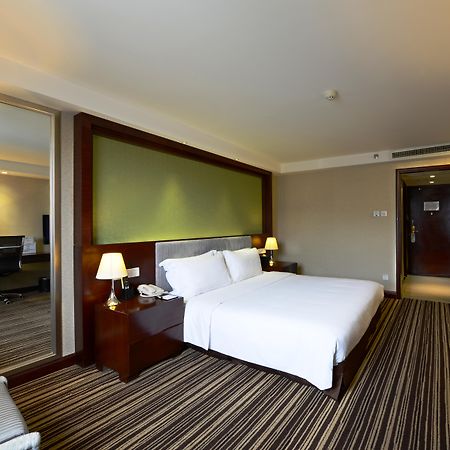 Leeden Hotel Chengdu Bagian luar foto