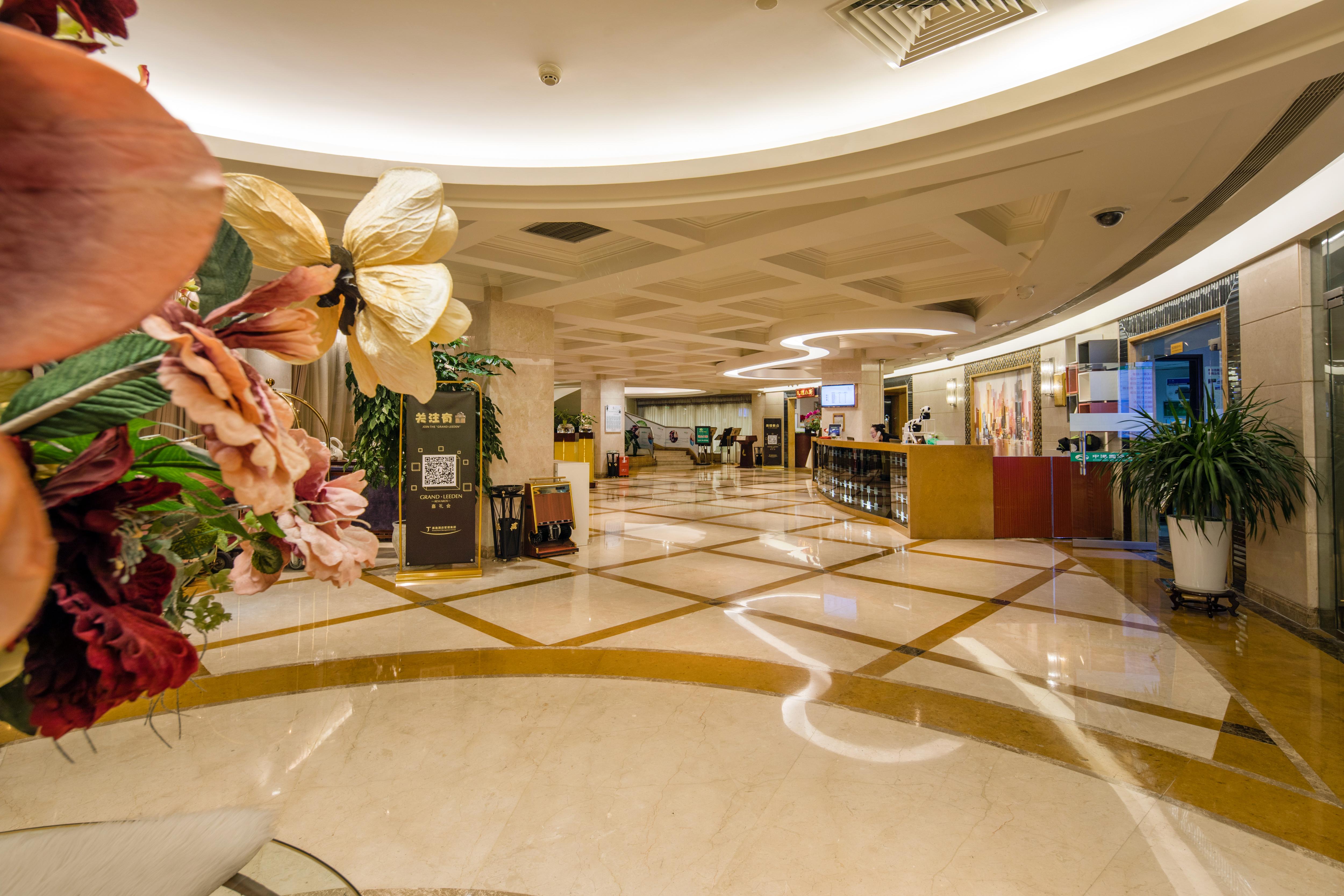 Leeden Hotel Chengdu Bagian luar foto